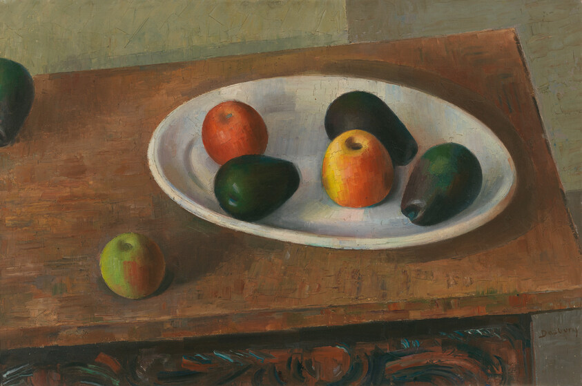 A white plate holds apples and avocados on a wooden table, with one apple placed beside the plate.