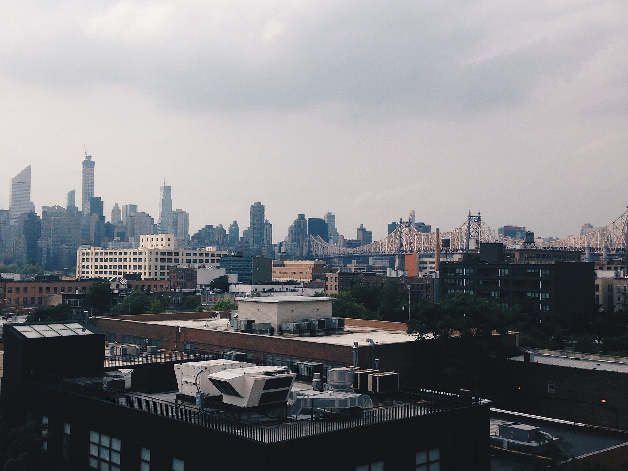 skyline from Queens looking at midtown manhattan